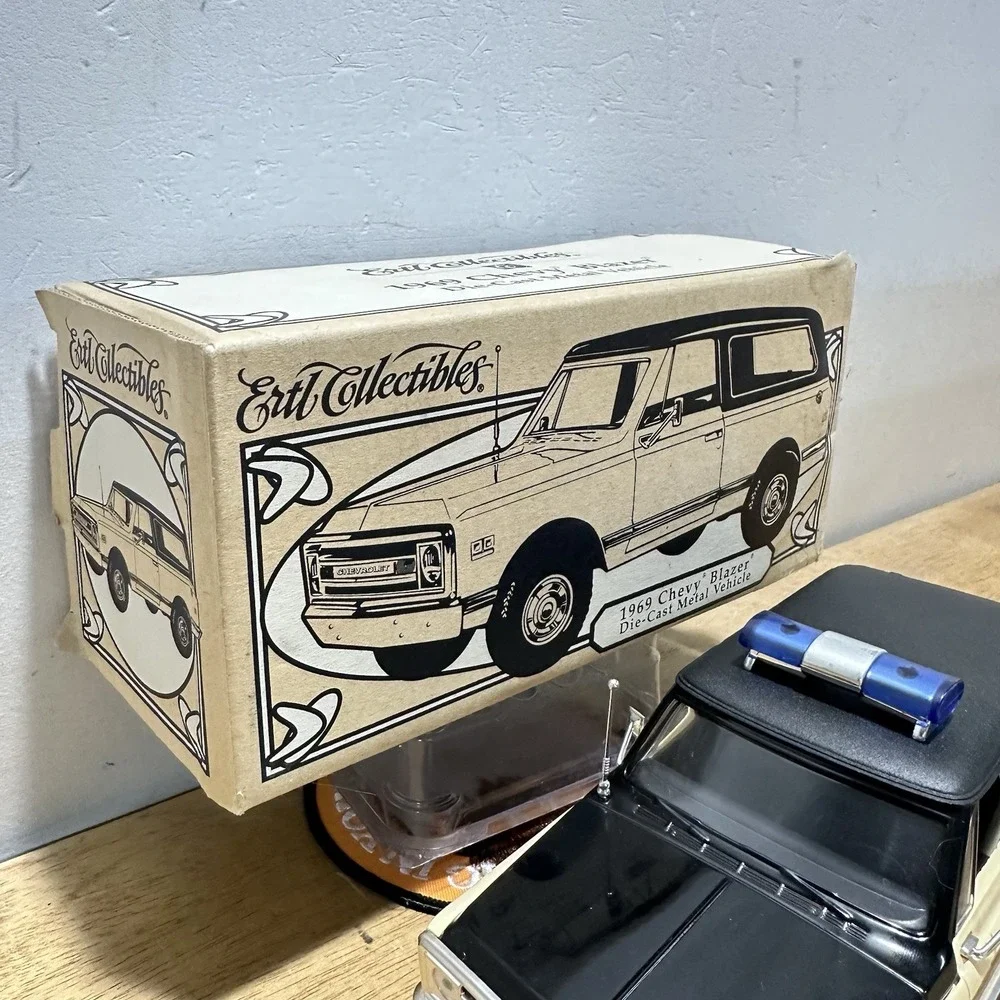 Ertl 1969 Chevy Blazer Bank Tennessee State Trooper 1:25 Diecast 1997 w/‎ Box